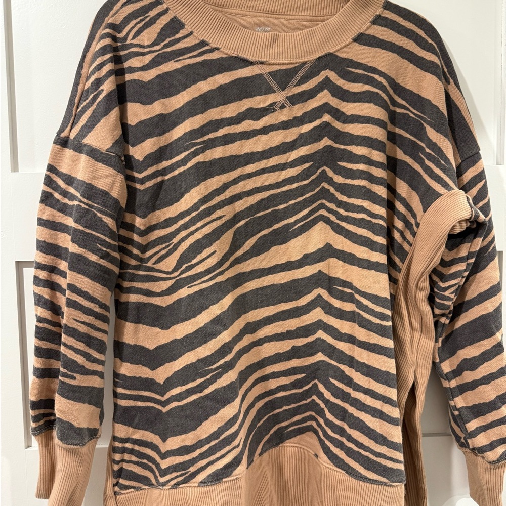 Aerie Tan and Black Tiger Print Sweatshirt